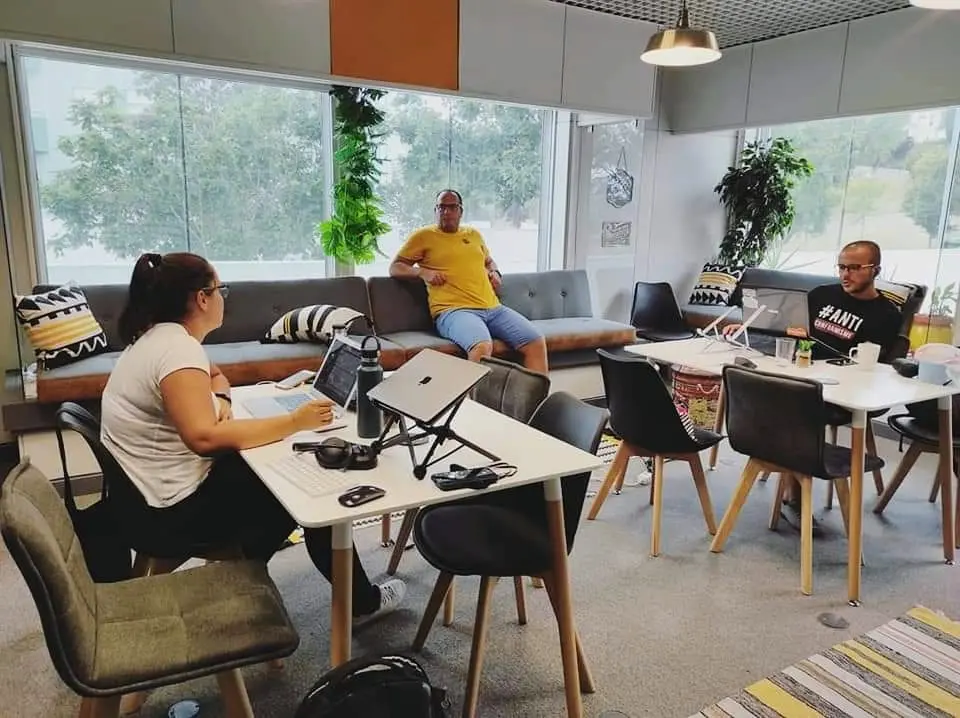 10cowork photo