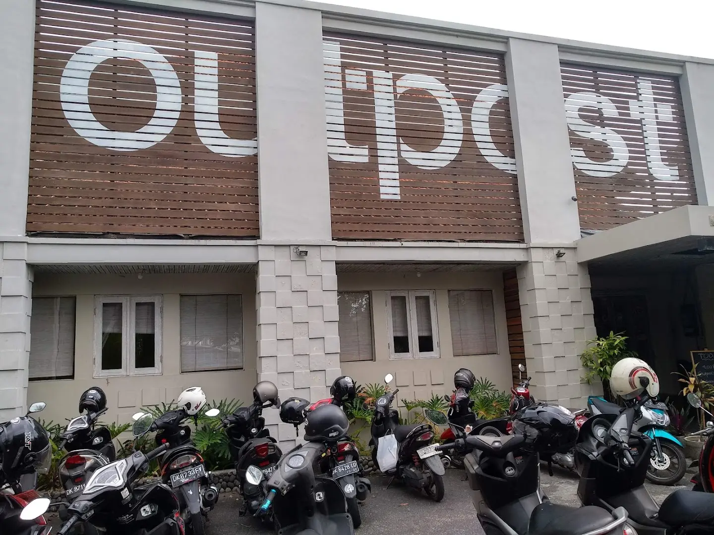 Outpost Ubud Coworking photo