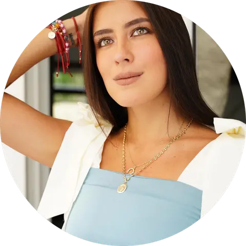Laura Garcia Hola Hola