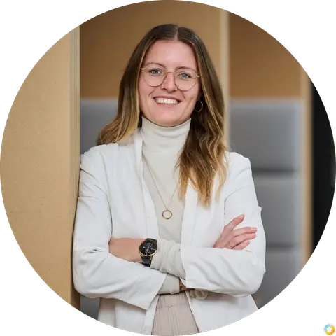 Angela Inäbnit