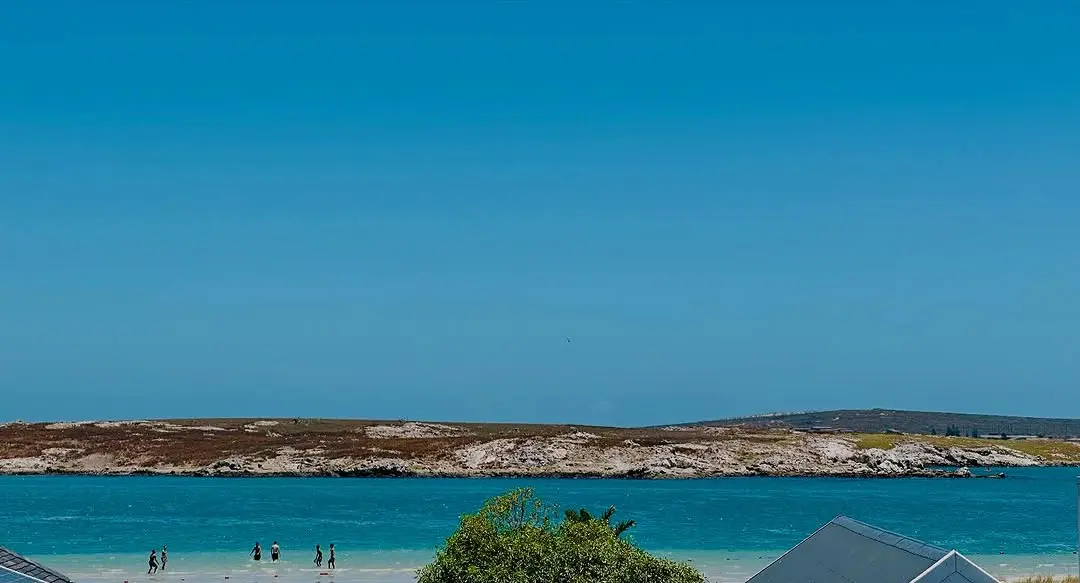 It doesn’t get better than this, a room with a view over Langebaan Lagoon. Book your accommodation in this recently reno