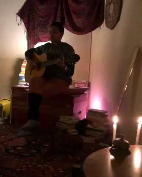 Concert of our friend Ilou and Jam session. 
It was amazing! 
Atmosphere, talent, creativity 👏😌
Magical evening✨