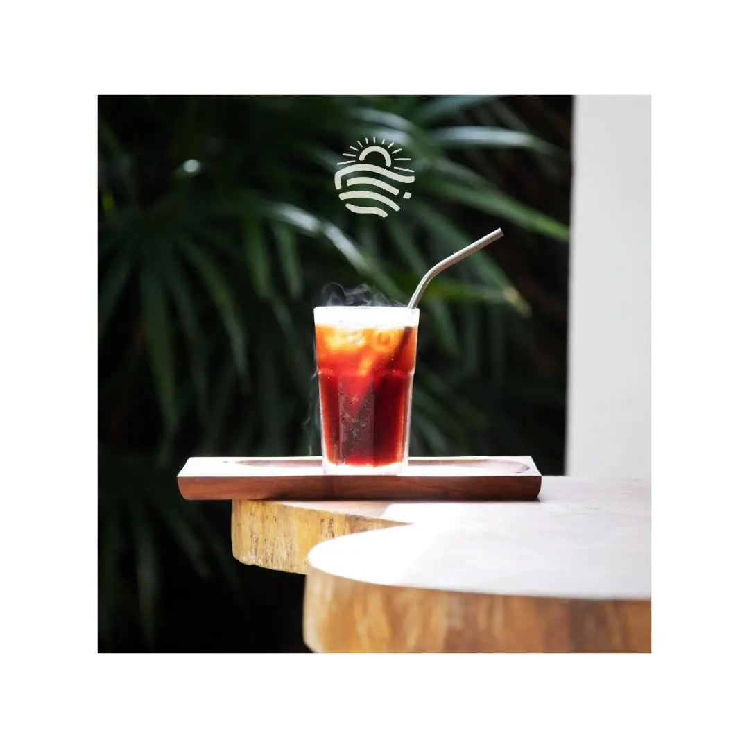 HOT OR COLD, THAT'S THE QUESTION

We keep our coffees simple: hot or cold. We don't do special coffees (check out our ne