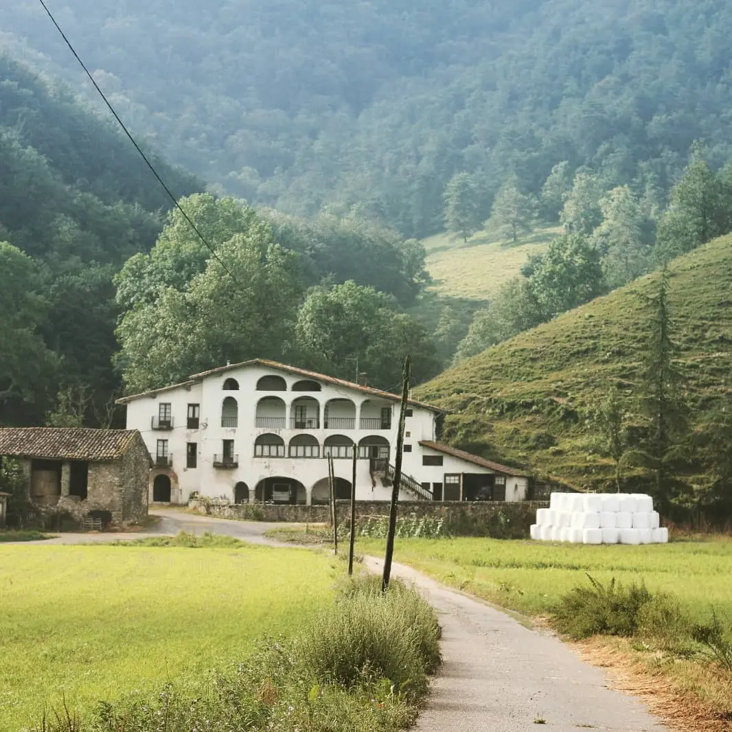 Super contents de poder formar part d'aquesta casa que ha acollit tantes famílies, vides i històries durant més de 70