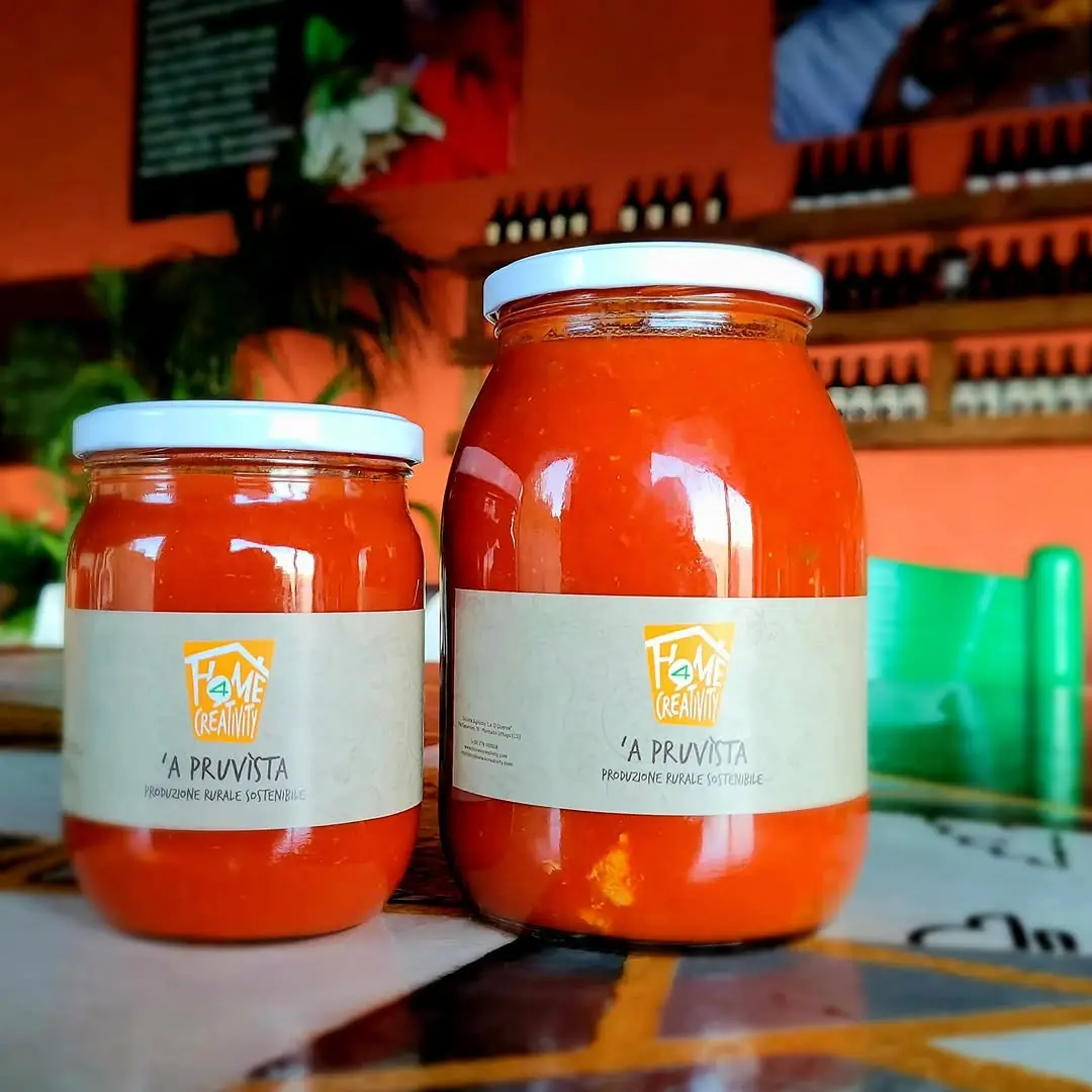 🍝Maccarrunata madre e maccarrunata figlia pronte
✅️ Pomodoro
✅️ Pancetta, salsiccia e spalla di maiale
✅️ Olio evo
✅️ Pe
