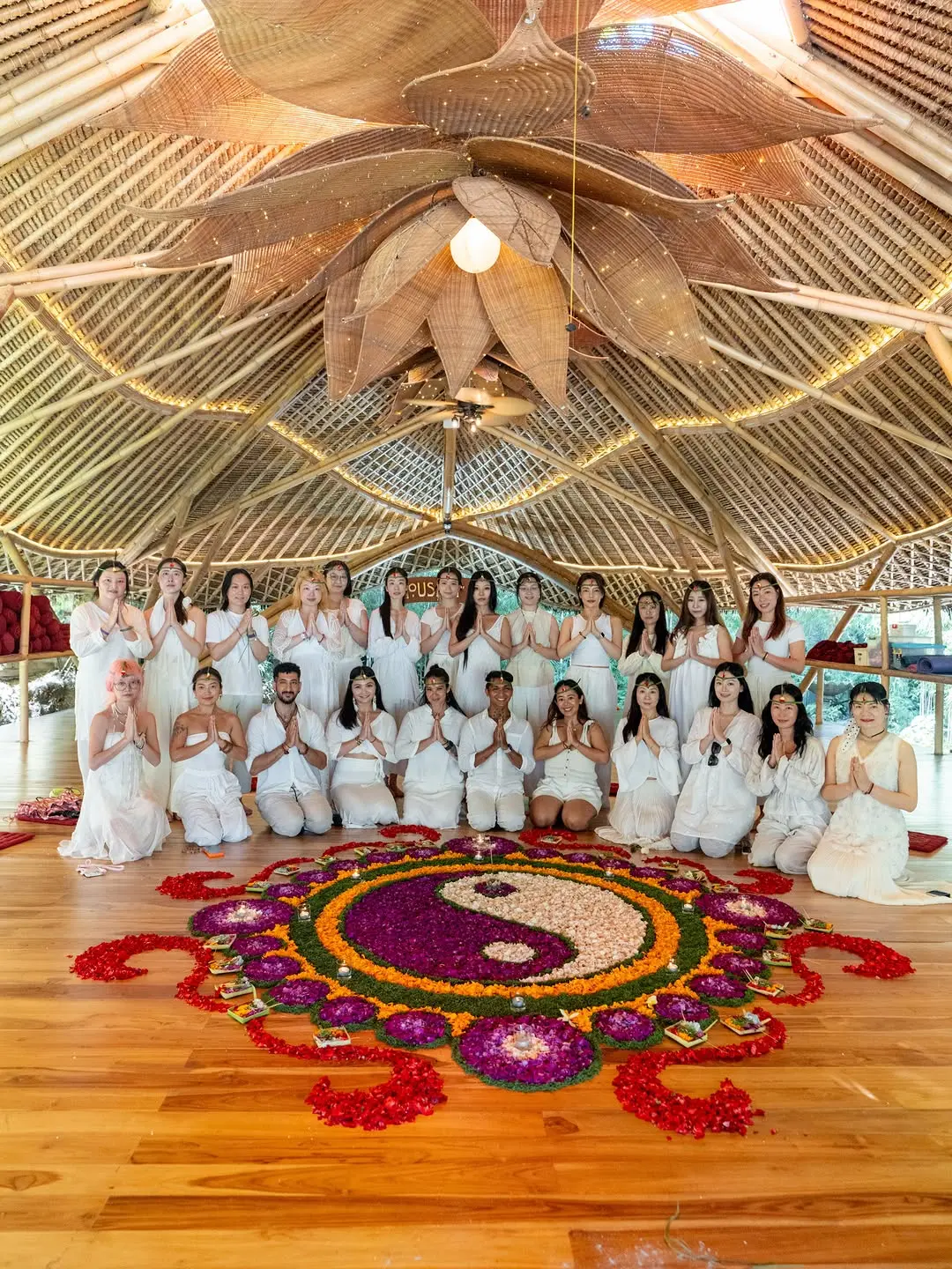 A beautiful glimpse into our Chinese YTT in Bali 🕉️

This training is led in Mandarin, so Chinese-speaking students can 