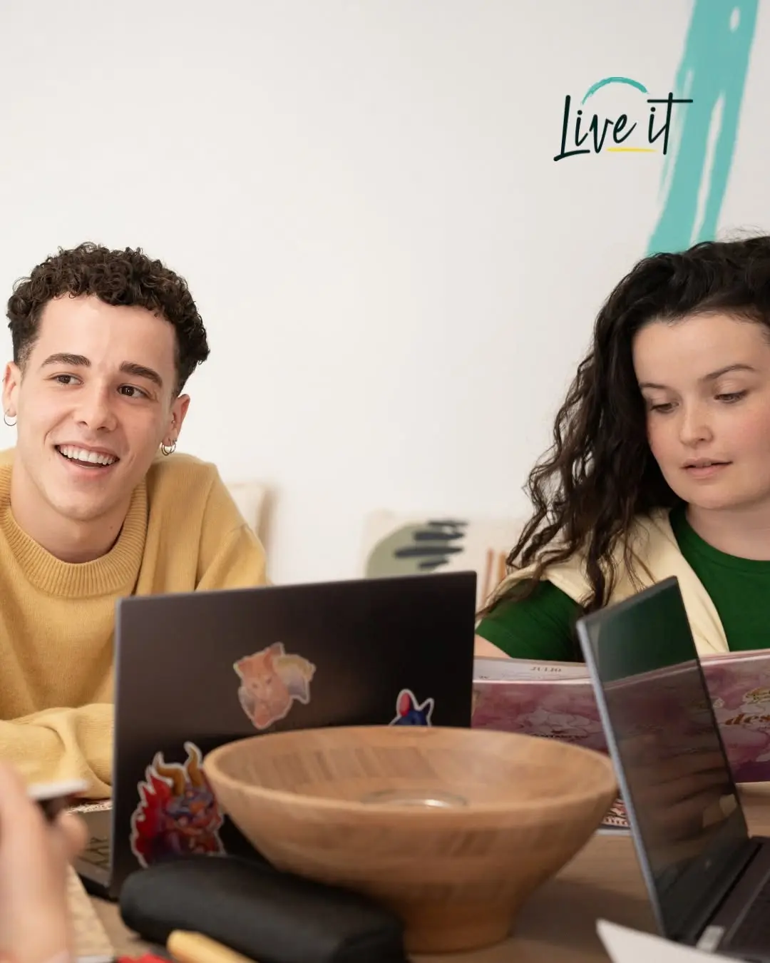 Need a productive day and a space to unwind?
Our coworking + rooftop are your new favourites.

Check availability on our