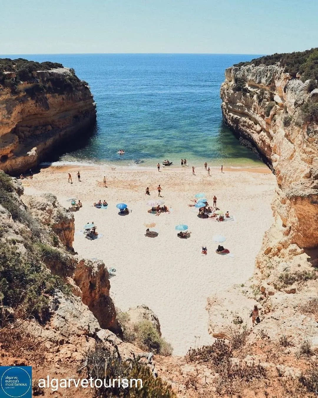 Reposted from @algarvetourism ⛱️ We love this sunny shot of Praia das Fontainhas. What's your favourite beach in the Alg