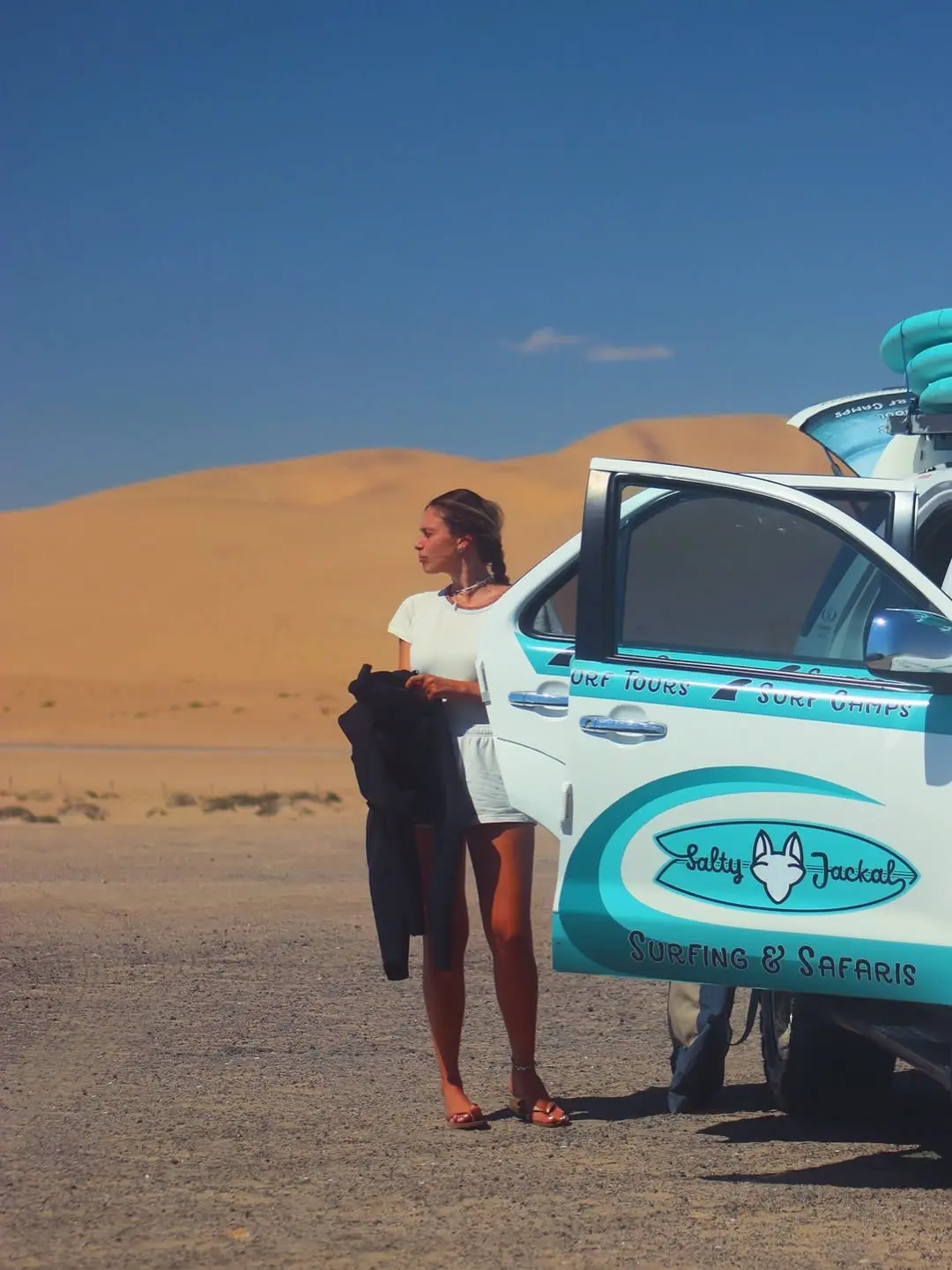 Smiles by the sea 🌞 🌊 🌞 
.
.
.

#namibia #surfingnamibia #surfing #beachlife #surflesson