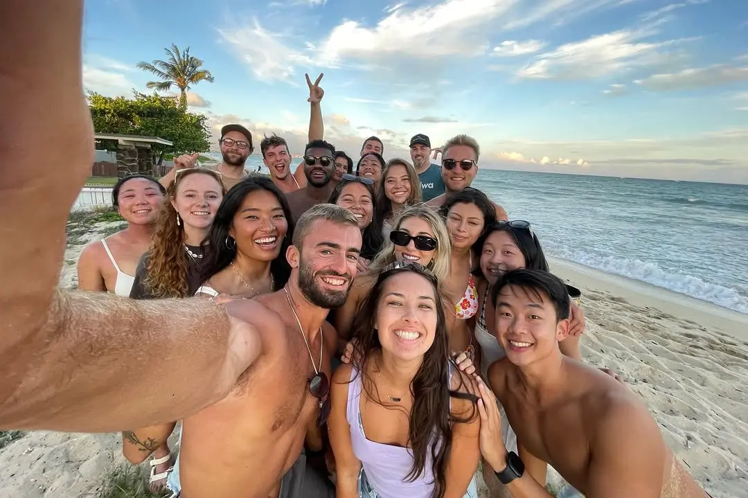 SURFBREAKER SELFIES 🌺
 The people you meet along the way become the people you can’t imagine leaving behind.

Road trips