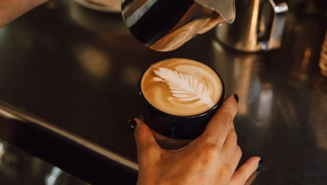 Your everyday coffee setup in the @secretgardenfuerteventura at @thesurfescape in Lajares, Fuerteventura 🇪🇸☕️

_________