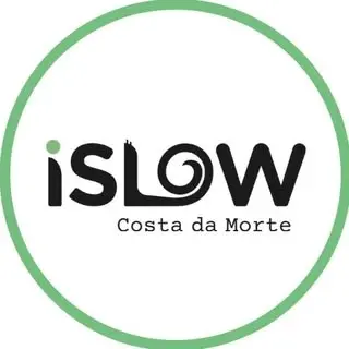 iSlow Coliving logo